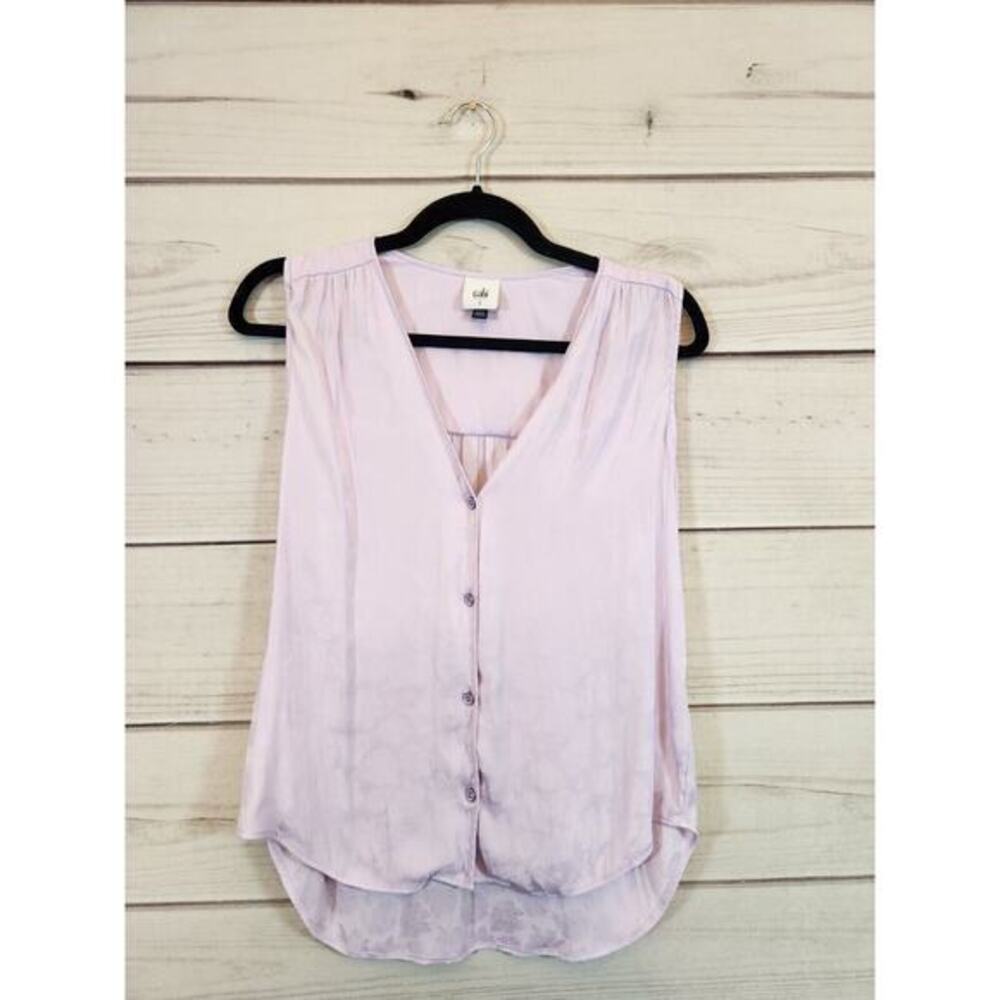 CAbi Women's Jacquard Shirttail‎ Hem Lilac Bouquet Top Size S